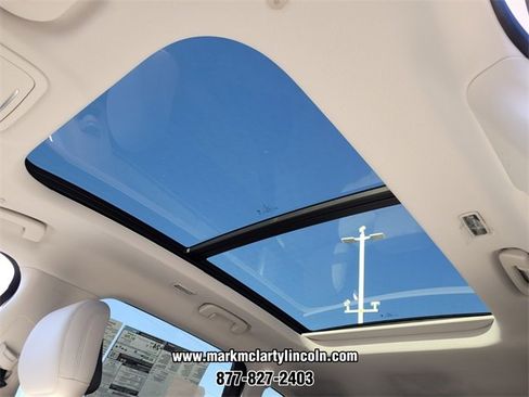 New 2026 Lincoln Nautilus Reserve image 14