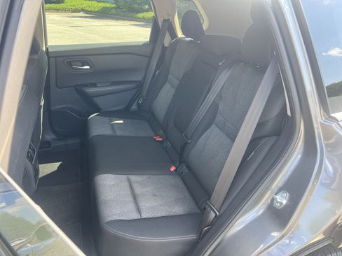 Used 2025 Nissan Rogue SV AWD/4WD image 16