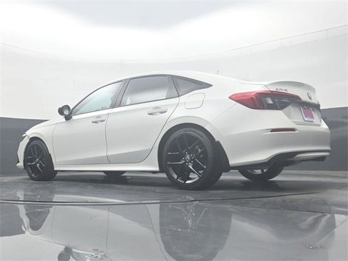 Used 2023 Honda Civic Sport image 31