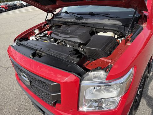 Used 2021 Nissan Titan SV w/ Accessory Utility Package image 22