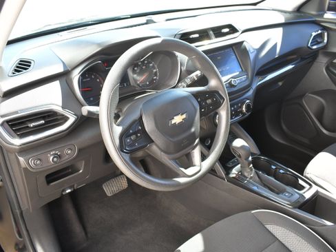 Used 2023 Chevrolet TrailBlazer LT image 11