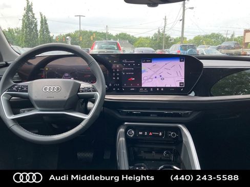 Used 2025 Audi Q5 Premium Plus w/ Premium Plus image 32