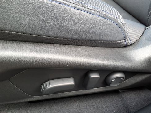 Certified 2025 Subaru Forester Premium image 17