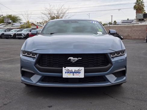 Used 2025 Ford Mustang Premium image 8