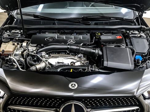 Used 2023 Mercedes-Benz CLA 250 image 12