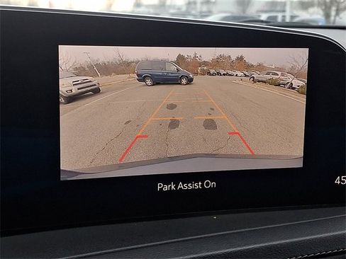 Used 2024 Cadillac XT4 Premium Luxury image 17