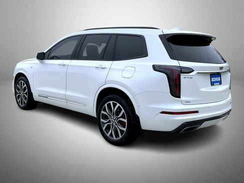 Used 2022 Cadillac XT6 Sport w/ Technology Package AWD/4WD image 7