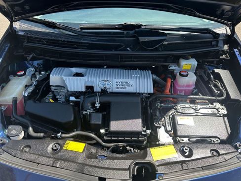 Used 2014 Toyota Prius Four FWD image 7