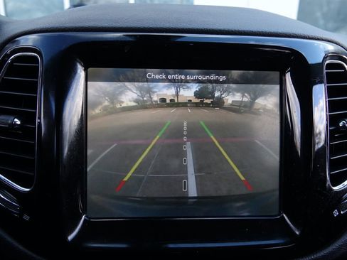 Used 2019 Jeep Compass Limited image 39