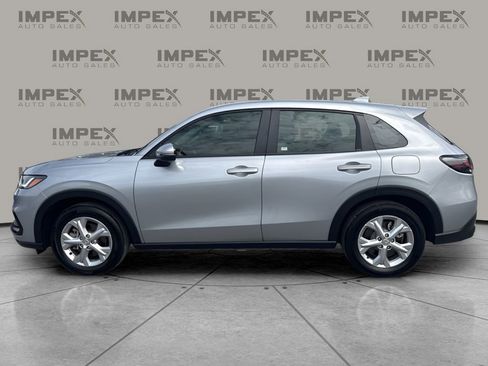 Used 2025 Honda HR-V LX image 2