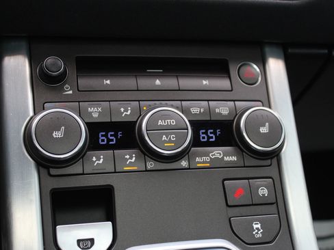 Used 2015 Land Rover Range Rover Evoque Pure Plus image 36