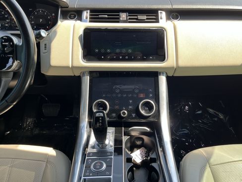 Used 2018 Land Rover Range Rover Sport Supercharged AWD/4WD image 27