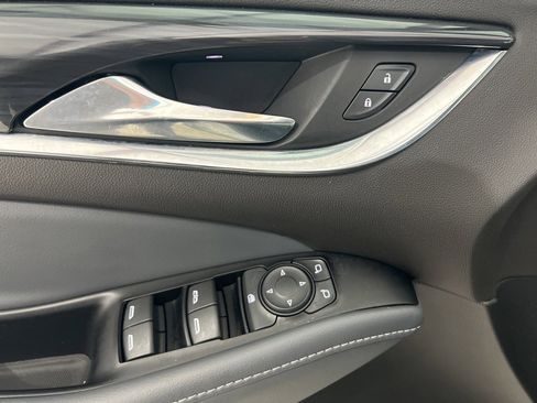 Used 2022 Buick Enclave Essence image 20