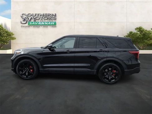 Used 2022 Ford Explorer ST w/ Equipment Group 401A image 2