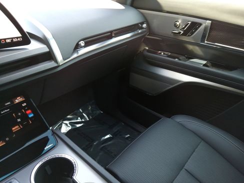 Used 2026 Cadillac Vistiq Luxury AWD/4WD image 19