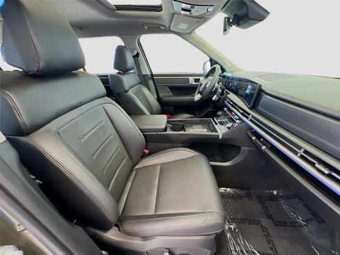 Used 2024 Hyundai Santa Fe Limited AWD/4WD image 28