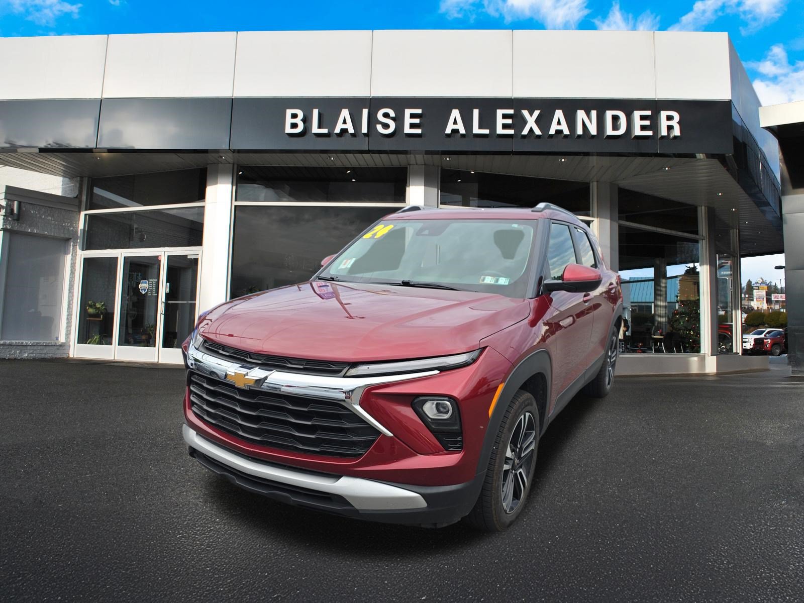 Used 2024 Chevrolet TrailBlazer LT w/ LT Cold Weather Package AWD/4WD image 8