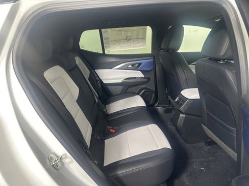 New 2026 Chevrolet Equinox EV LT image 15