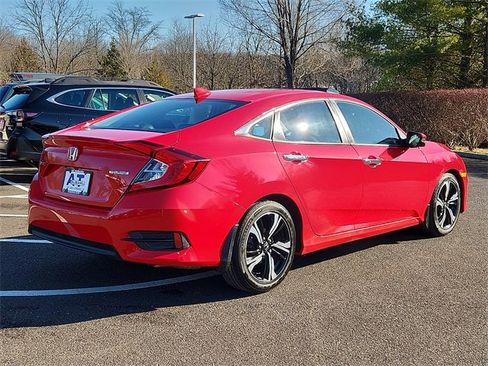 Used 2018 Honda Civic Touring image 6