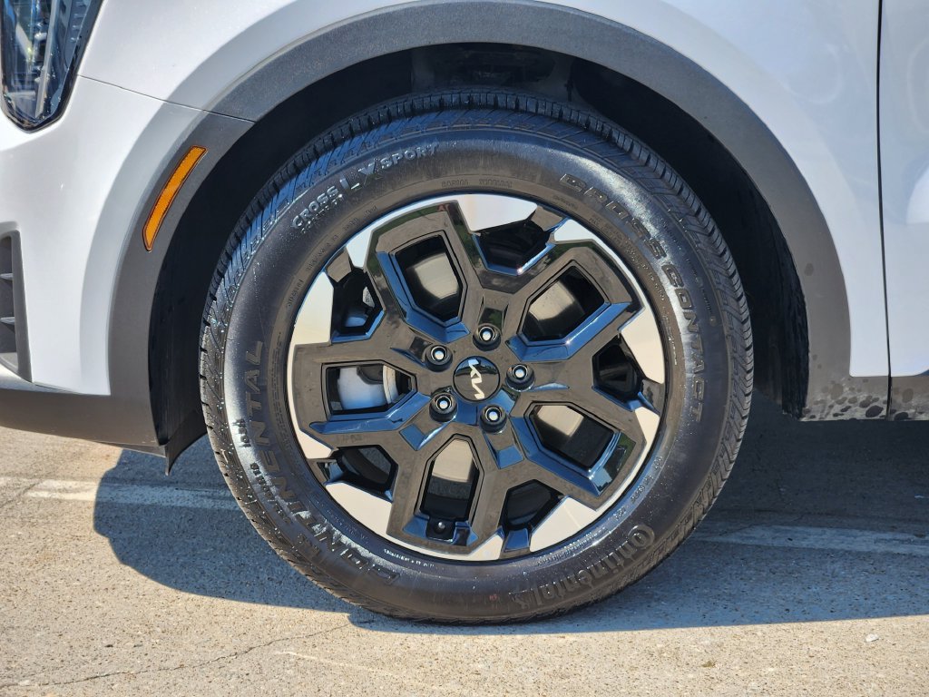 Used 2025 Kia Sorento S w/ Panoramic Sunroof Package FWD image 16