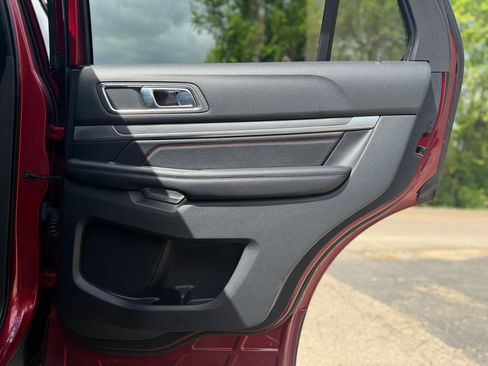 Used 2018 Ford Explorer Sport AWD/4WD image 33
