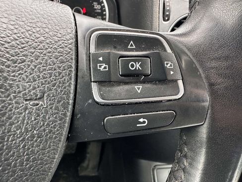 Used 2017 Volkswagen Tiguan Limited w/ Premium Package AWD/4WD image 18