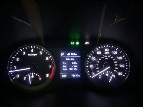 Used 2021 Hyundai Tucson Limited AWD/4WD image 15