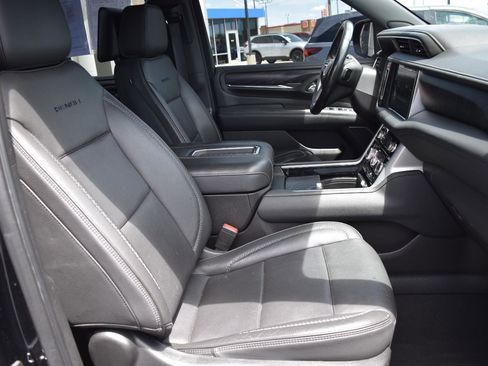 Used 2021 GMC Yukon Denali w/ Denali Ultimate Package AWD/4WD image 15