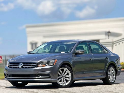 Used 2019 Volkswagen Passat 2.0T Wolfsburg FWD image 1