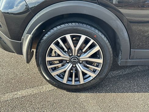 Used 2023 Nissan Kicks SV image 17