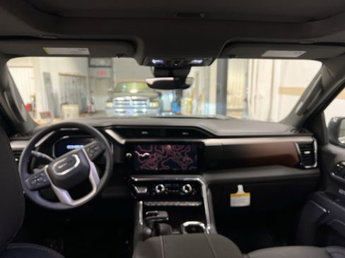 New 2026 GMC Sierra 1500 Denali w/ Denali Reserve Package image 11