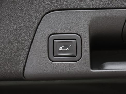 Used 2023 Buick Envision Essence w/ Sport Touring Package AWD/4WD image 12