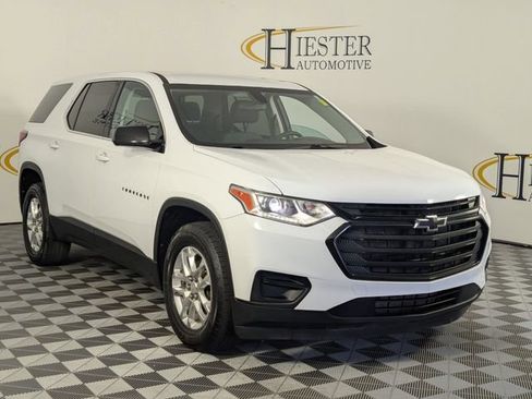 Used 2020 Chevrolet Traverse LS w/ LPO, Blackout Package FWD image 2