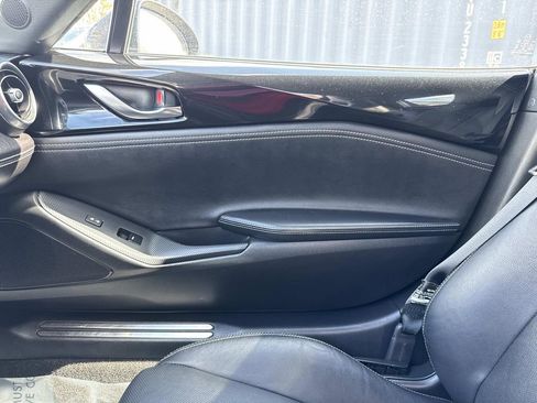 Used 2025 MAZDA MX-5 Miata RF Grand Touring image 19