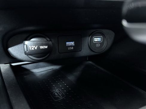 Used 2023 Hyundai Elantra SEL w/ Convenience Package image 29