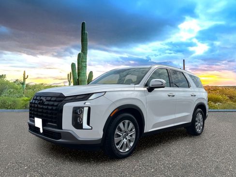 Used 2025 Hyundai Palisade SEL FWD image 2