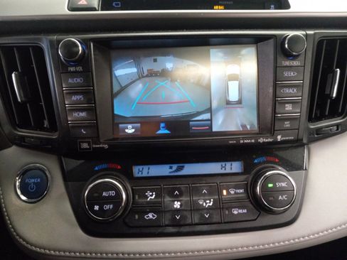 Used 2016 Toyota RAV4 Limited image 24