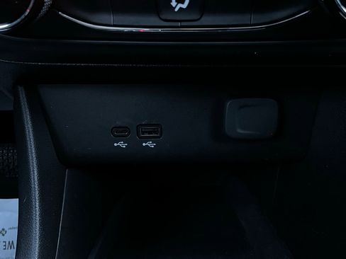 Used 2025 Buick Encore GX Preferred image 24