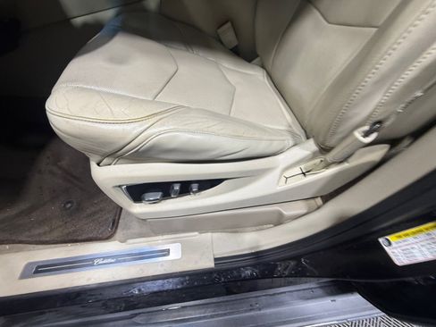 Used 2016 Cadillac Escalade Luxury AWD/4WD image 14