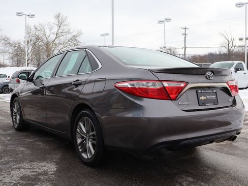 Used 2017 Toyota Camry SE image 24