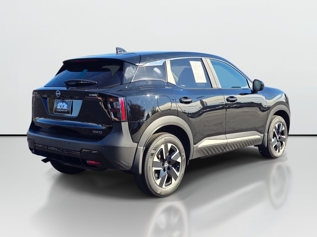 Used 2025 Nissan Kicks SV AWD/4WD image 5