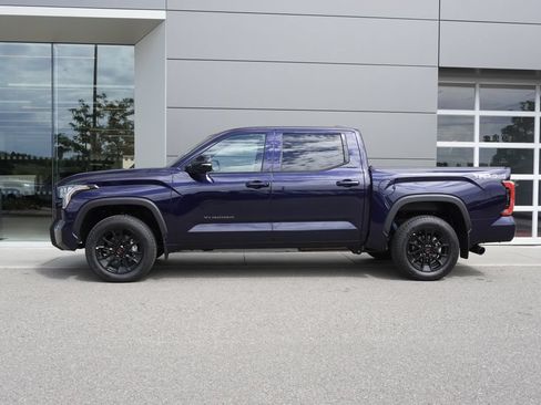 Used 2025 Toyota Tundra Limited w/ TRD Off-Road Package AWD/4WD image 8