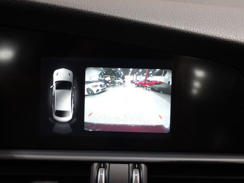 Used 2017 Alfa Romeo Giulia w/ Cold Weather Package RWD image 68