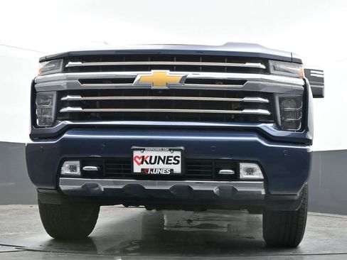 Used 2020 Chevrolet Silverado 2500 High Country w/ Z71 Off-Road Package image 44