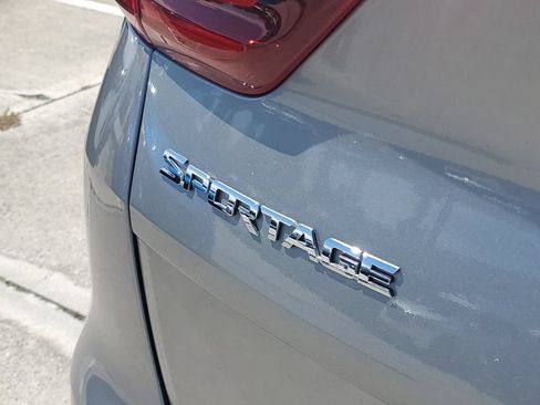 Used 2021 Kia Sportage LX w/ LX Fwd Popular Package image 15