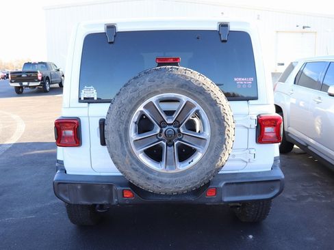 Used 2021 Jeep Wrangler Unlimited Sahara image 7