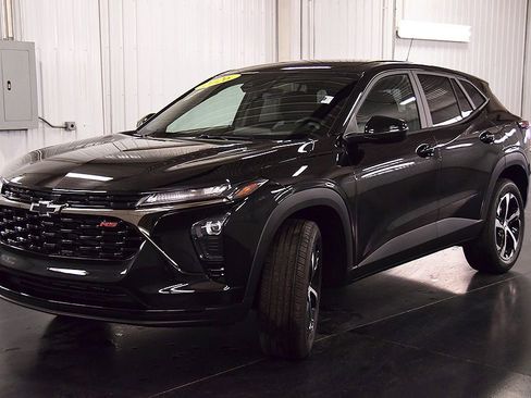 New 2026 Chevrolet Trax RS image 3