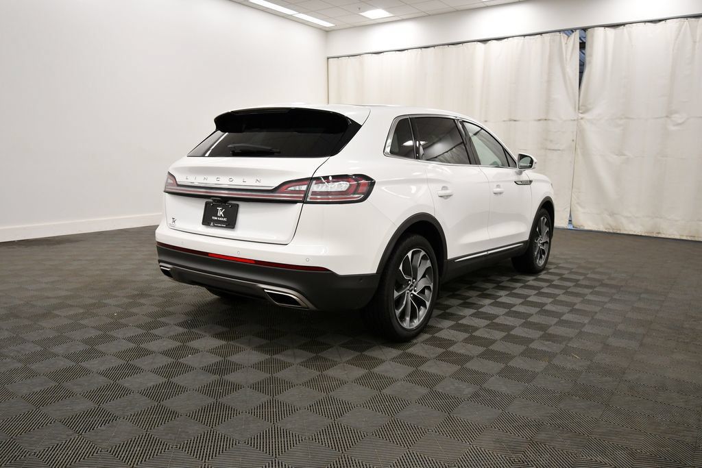 Used 2022 Lincoln Nautilus Reserve w/ Equipment Group 201A AWD/4WD image 8