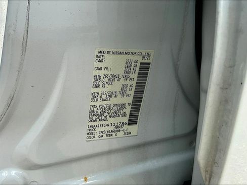 Used 2023 Nissan Titan SV image 41