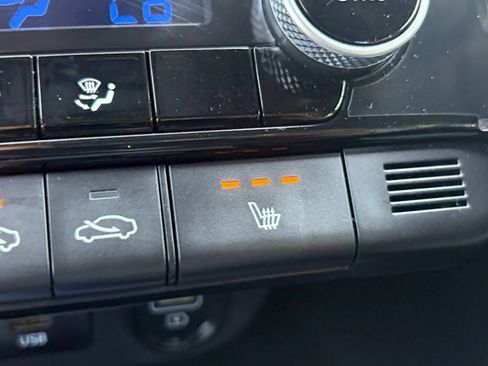 Used 2021 Hyundai Elantra SEL w/ Convenience + Premium Package FWD image 25